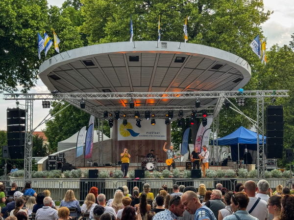 Koncert Roba Opatovského vysielame naživo práve teraz. | Foto: red.