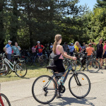 Do pelotónu sa zapojilo množstvo cyklistov, niektorí sa pridali až v Trebaticiach alebo Krakovanoch | Foto: Michaela Martišíková, Trnavské rádio