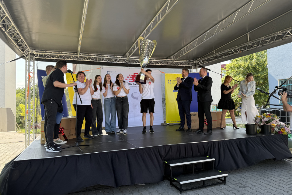 Dvojnásobní víťazi opäť zdvíhali putovný pohár | Foto: Michaela Martišíková, Trnavské rádio 
