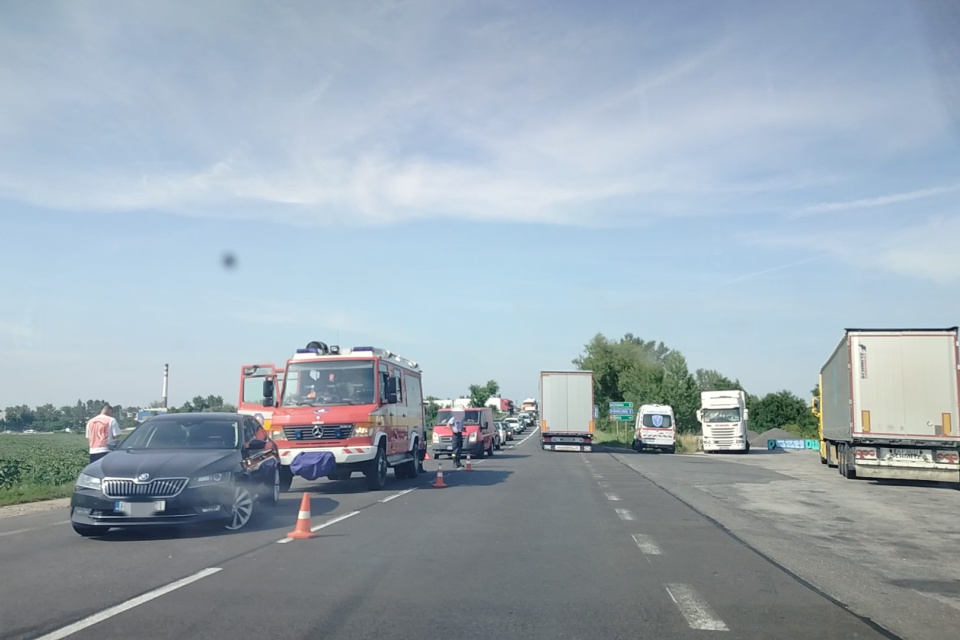 Premávka viazne v oboch smeroch. | Foto: Krisztian Takacs, Dopravný servis Trnavsky Kraj
